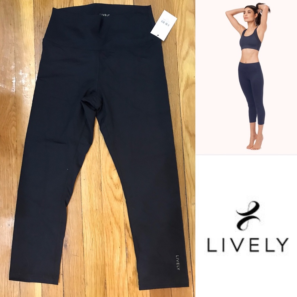 NWT LIVELY SUPER SOFT BLACK CROPPED CAPRI LEGGING. S